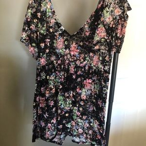 Torrid floral blouse